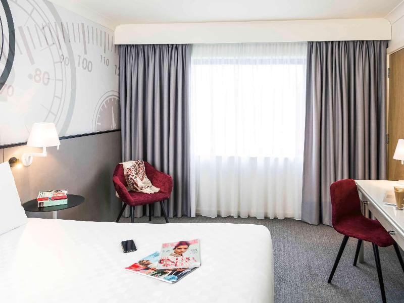 Mercure Dartford Brands Hatch Hotel & Spa Ash  Room photo